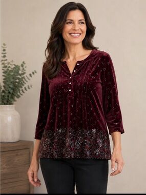 NEW WITH TAGS: croft & barrow Burgundy Velvet Button-Front Blouse with Paisley H